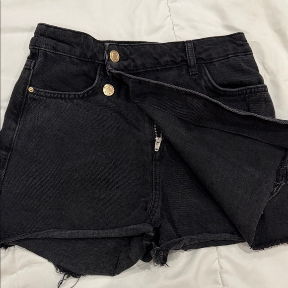 Zara Black Frayed Denim Skort - Picture 3 of 4